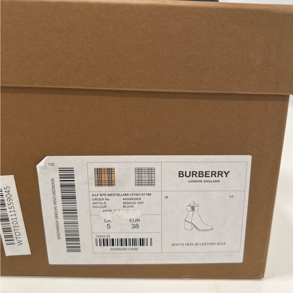 BURBERRY Monogram Motif Leather Block-heel Boots - Picture 12 of 12